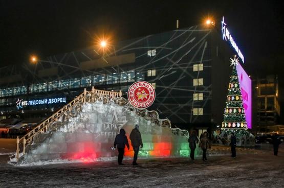 Александр Якушев на выставке «Рекорды спорта»