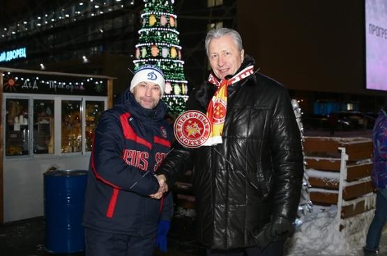 Александр Якушев на выставке «Рекорды спорта»