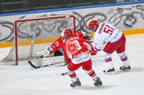 Открытая тренировка российской сборной Легенд мирового хоккея