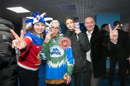 Автограф-сессия С.Н. Гимаева на Кубке Первого канала