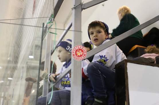 Предновогодний матч с ХК Град