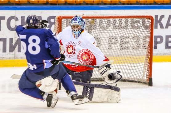 Предновогодний матч с ХК Град
